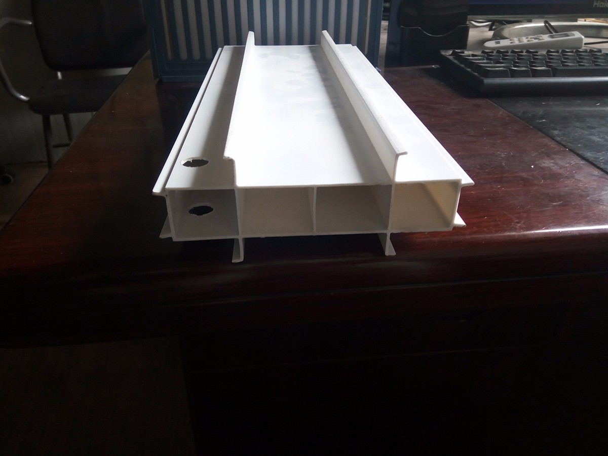 凉山立面拉缝板 (1)150MM宽拉缝板